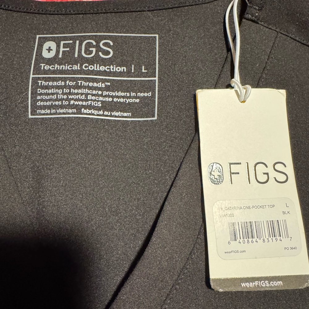 Figs Black V-Neck Scrub Top